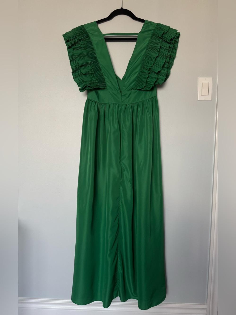 Emerald Green Maxi Dress | Deep V Neck | Ruffle Sleeves | NWT No Tags | Size S - Picture 3 of 8